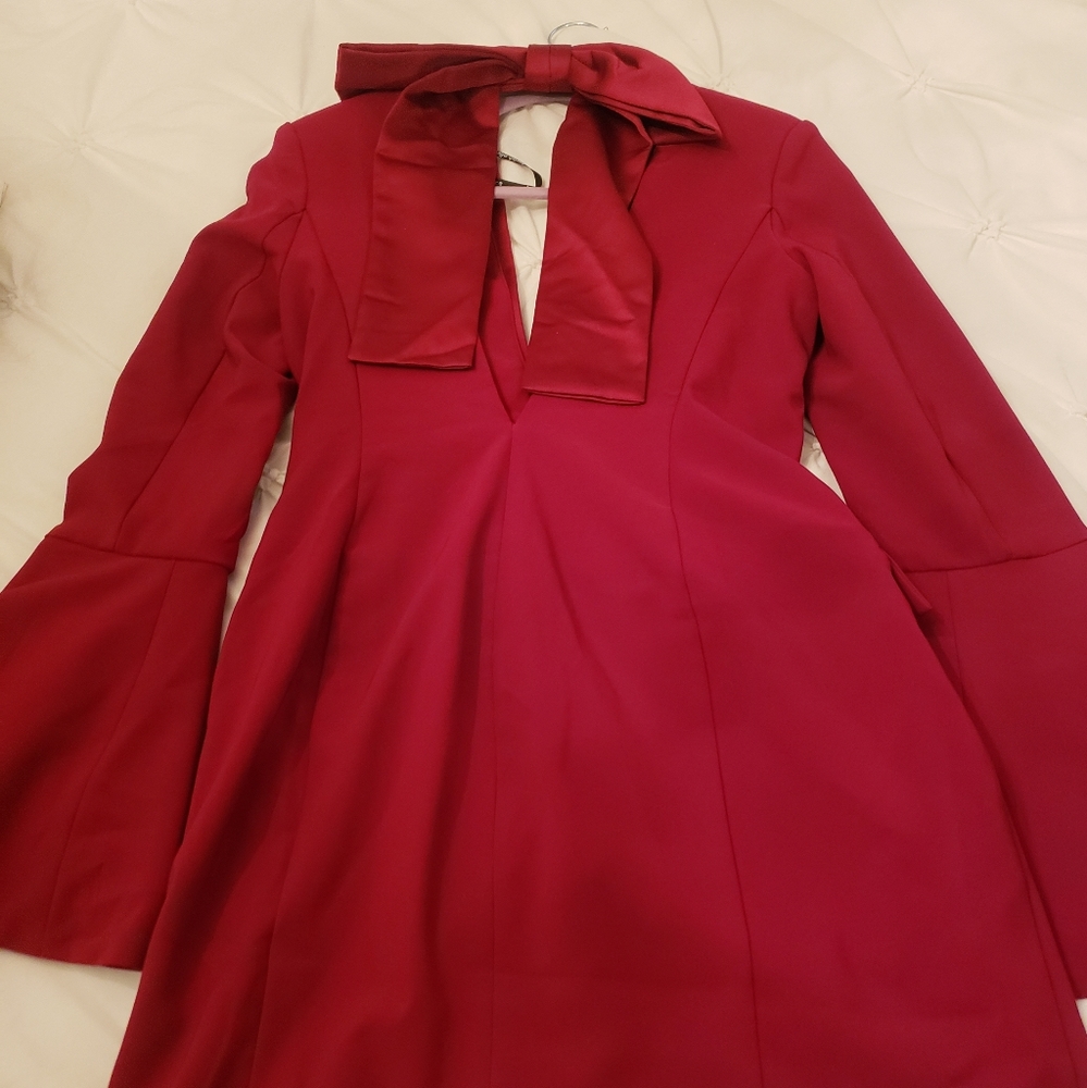 ❤️❤️Lavish Alice Bow Back Blazer Dress in Burgundy - Picture 9 of 12